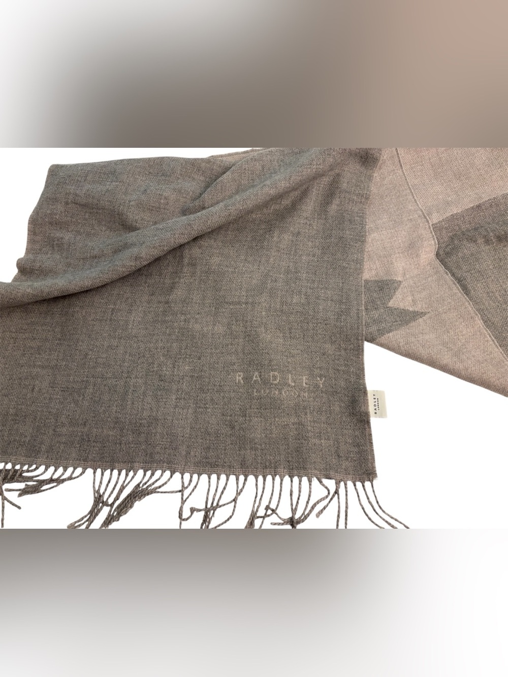 Radley London Block Dog Scarf – Oatmeal/Grey - Picture 8 of 9